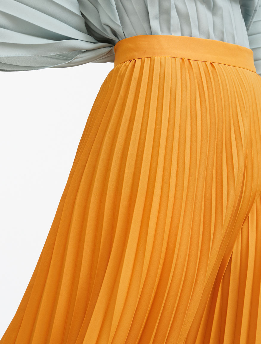 Gonna in crêpe de Chine Weekend Maxmara Gonna in crêpe de Chine Weekend Maxmara