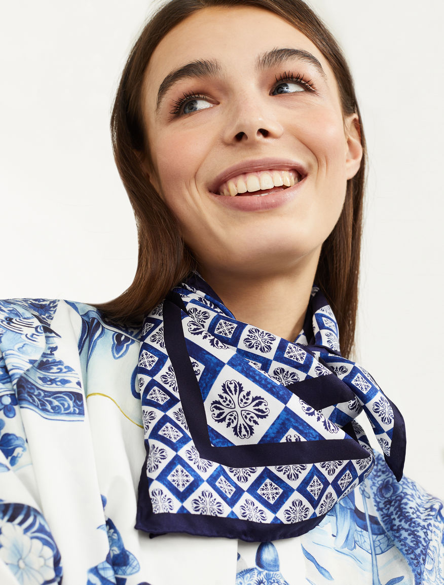 Foulard in seta stampata Weekend Maxmara Foulard in seta stampata Weekend Maxmara