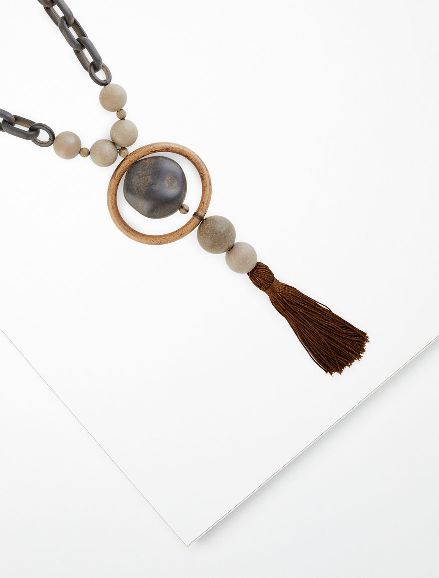 Collana in resina con nappina Weekend Maxmara Collana in resina con nappina Weekend Maxmara