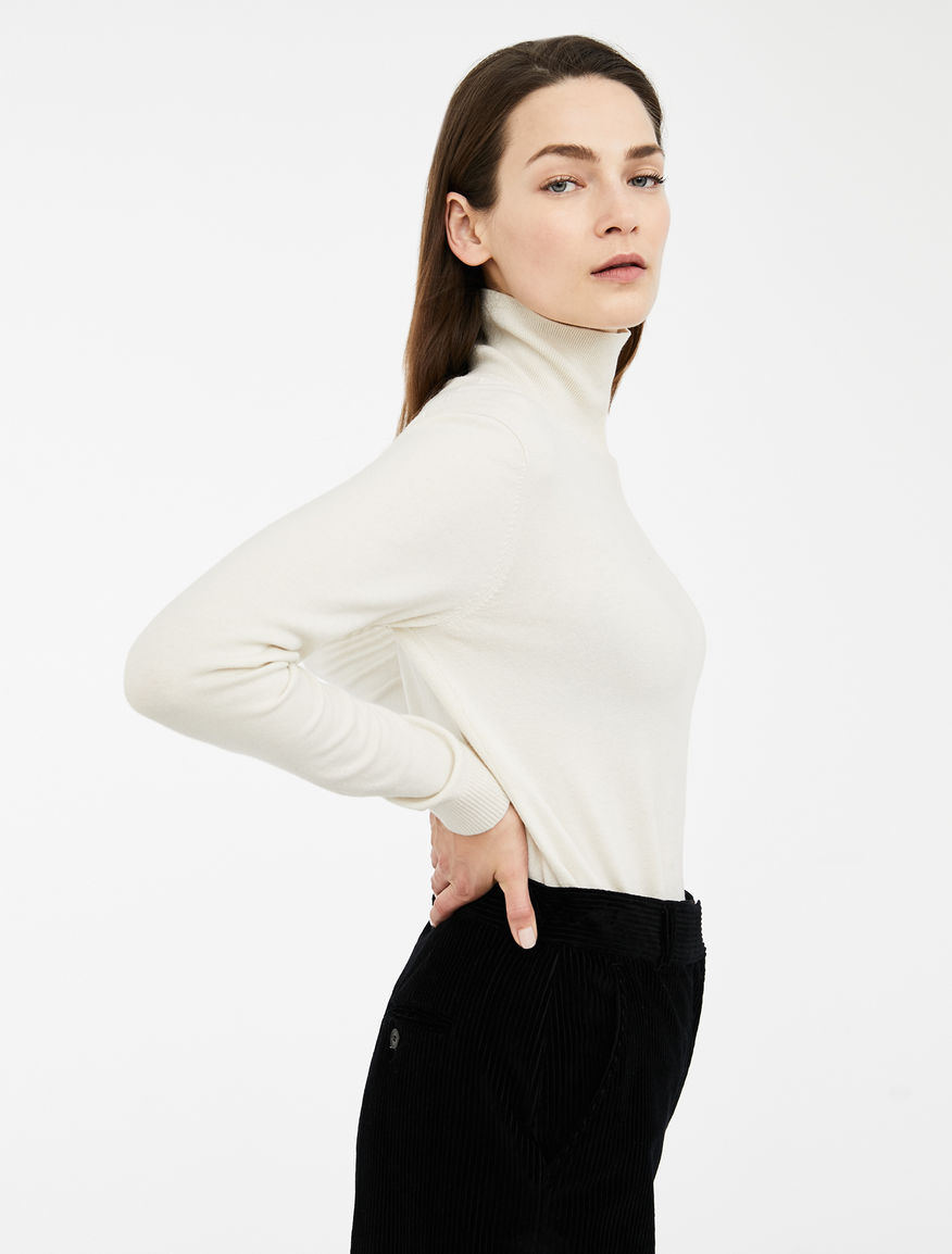 Silk and wool yarn polo neck jumper Weekend Maxmara Silk and wool yarn polo neck jumper Weekend Maxmara