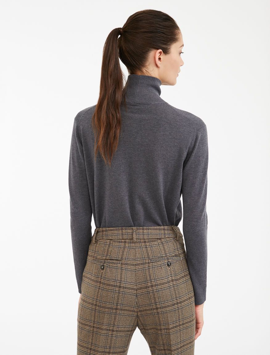 Silk and wool yarn polo neck jumper Weekend Maxmara Silk and wool yarn polo neck jumper Weekend Maxmara
