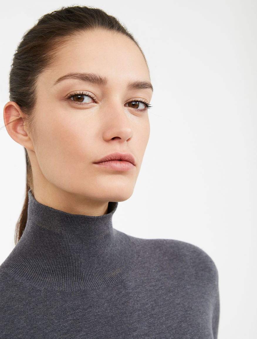 Silk and wool yarn polo neck jumper Weekend Maxmara Silk and wool yarn polo neck jumper Weekend Maxmara