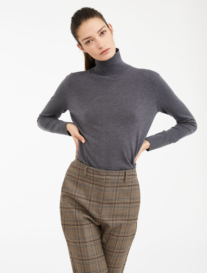 Silk and wool yarn polo neck jumper Weekend Maxmara Silk and wool yarn polo neck jumper Weekend Maxmara
