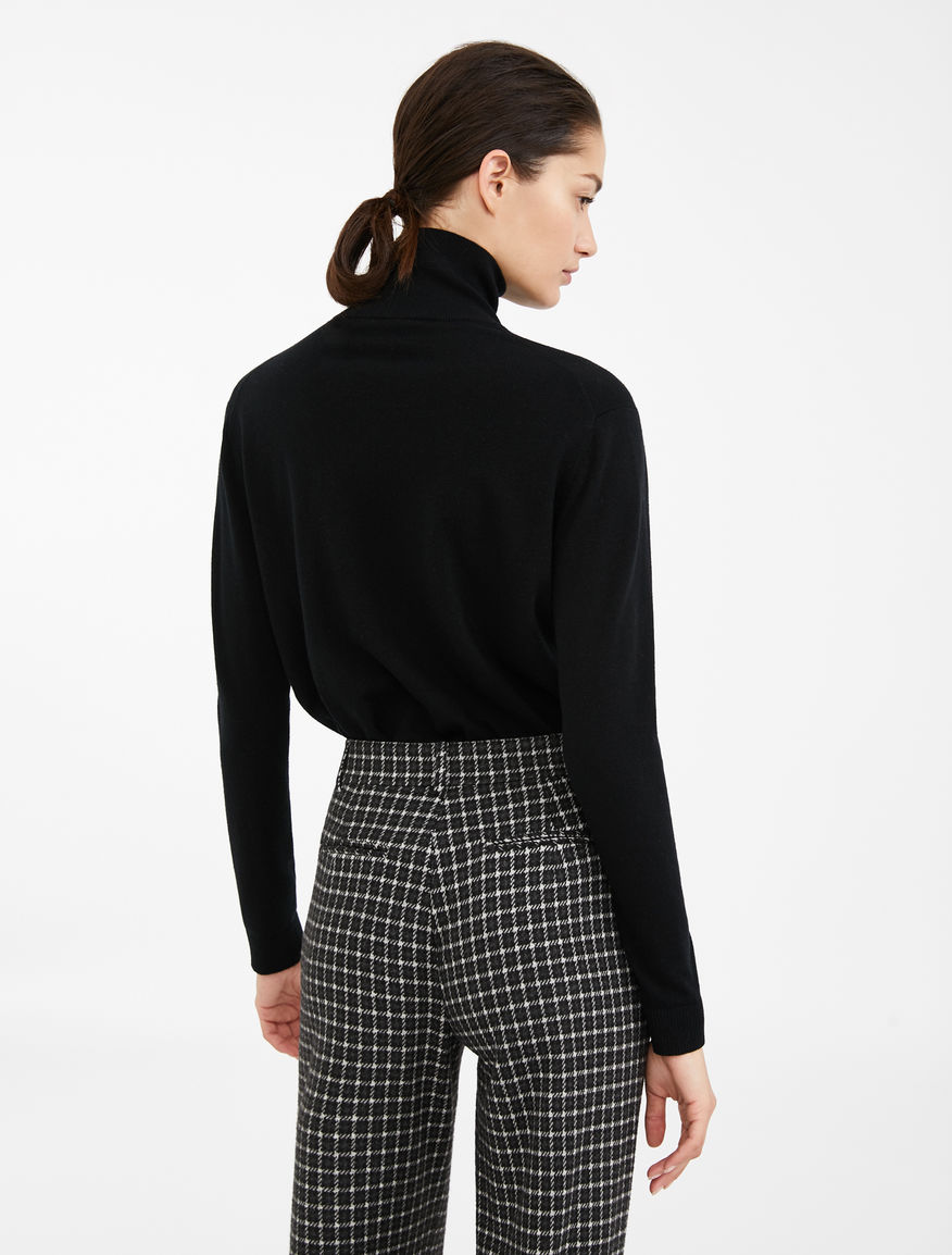 Silk and wool yarn polo neck jumper Weekend Maxmara Silk and wool yarn polo neck jumper Weekend Maxmara