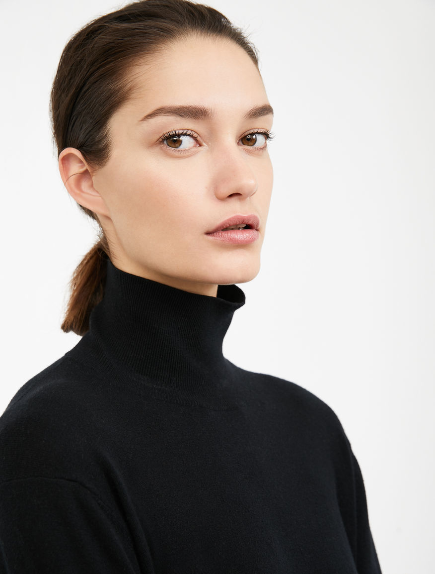 Silk and wool yarn polo neck jumper Weekend Maxmara Silk and wool yarn polo neck jumper Weekend Maxmara