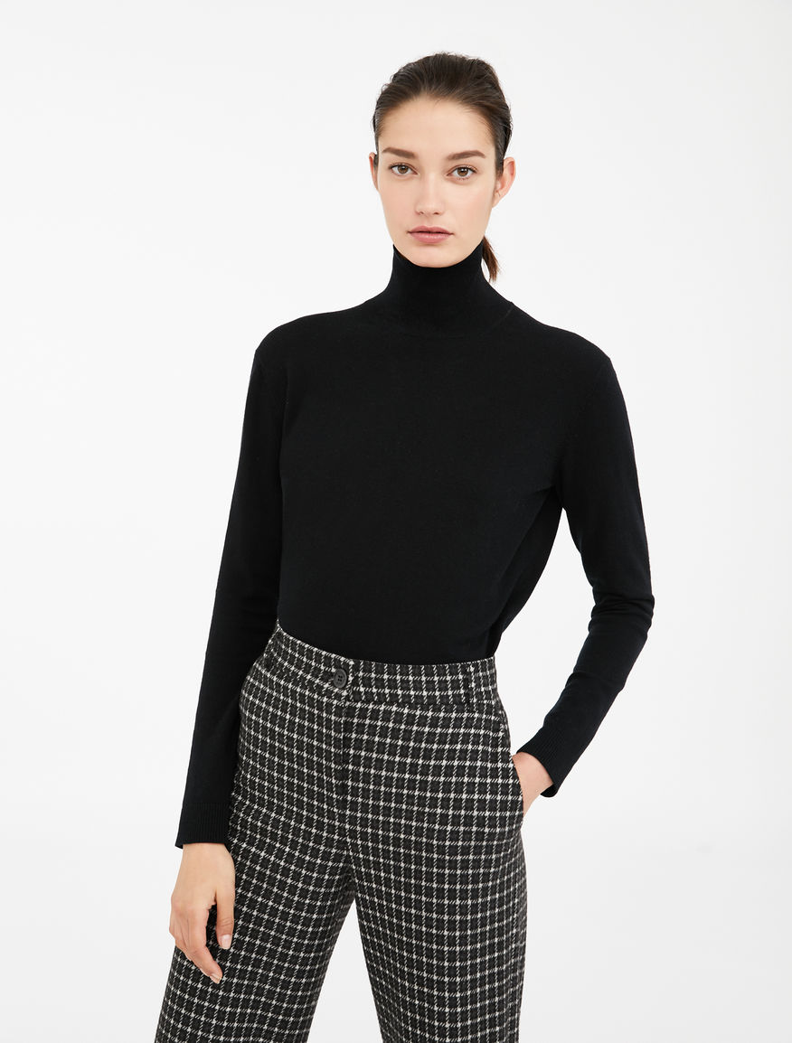 Silk and wool yarn polo neck jumper Weekend Maxmara Silk and wool yarn polo neck jumper Weekend Maxmara