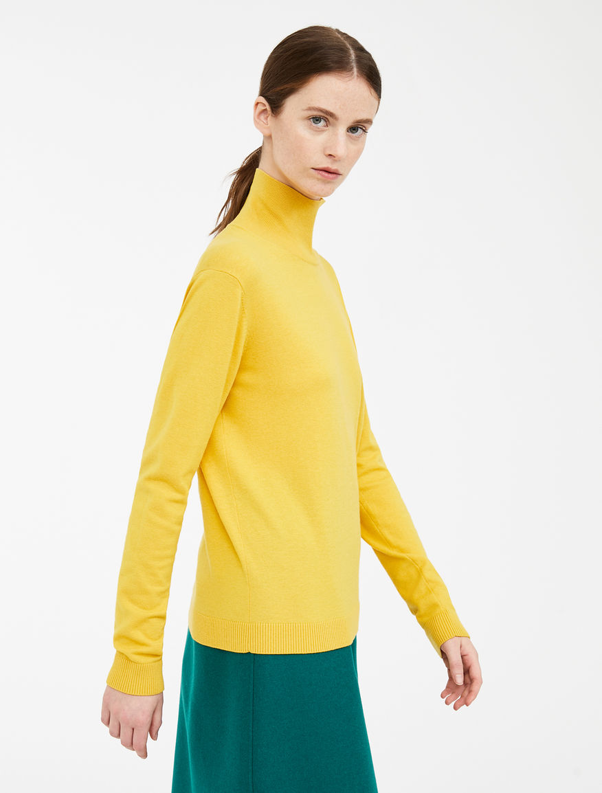 Silk and wool yarn polo neck jumper Weekend Maxmara Silk and wool yarn polo neck jumper Weekend Maxmara