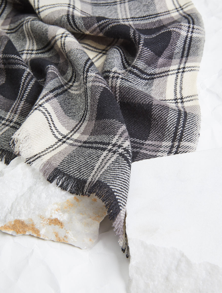 Wool stole Weekend Maxmara Wool stole Weekend Maxmara