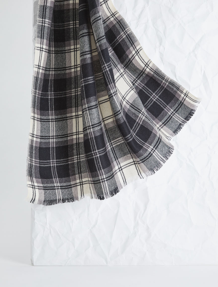 Wool stole Weekend Maxmara Wool stole Weekend Maxmara