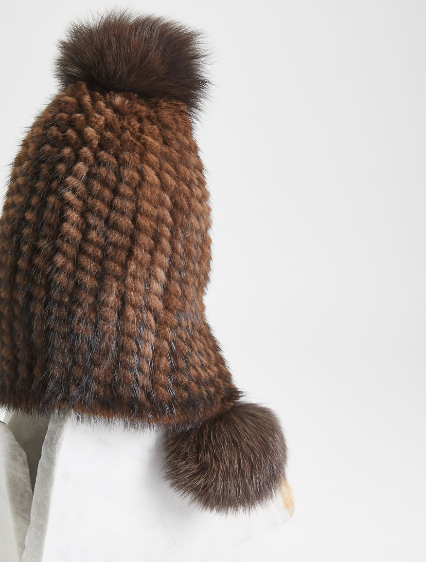 Cappello in visone e volpe Weekend Maxmara Cappello in visone e volpe Weekend Maxmara