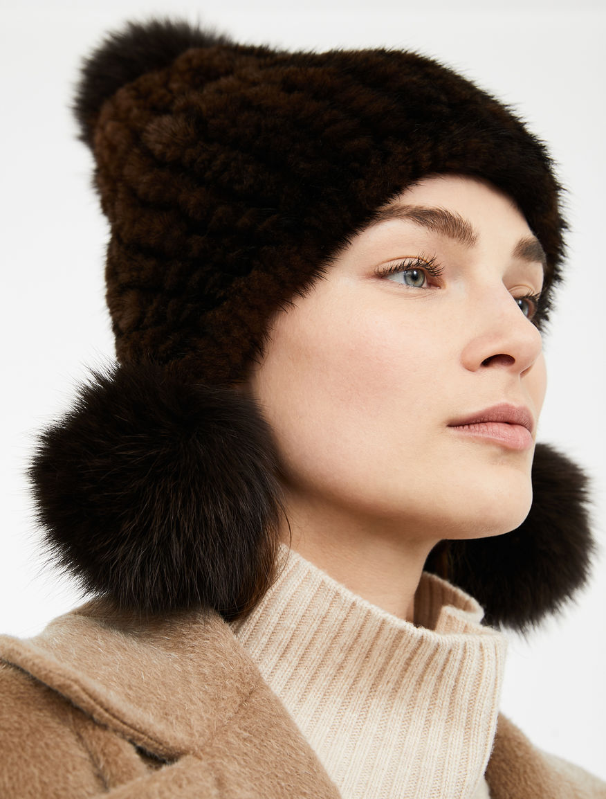 Cappello in visone e volpe Weekend Maxmara Cappello in visone e volpe Weekend Maxmara