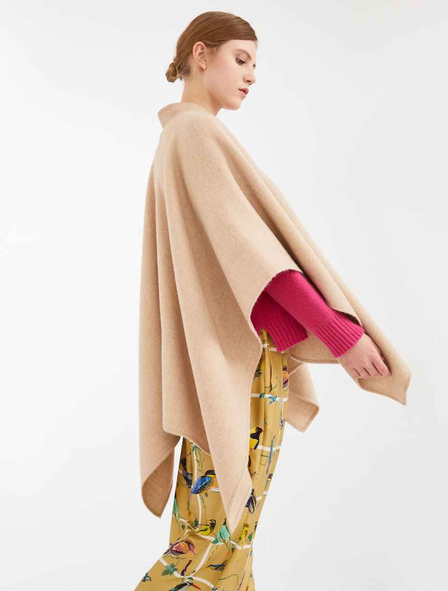 Alpaca cape Weekend Maxmara Alpaca cape Weekend Maxmara