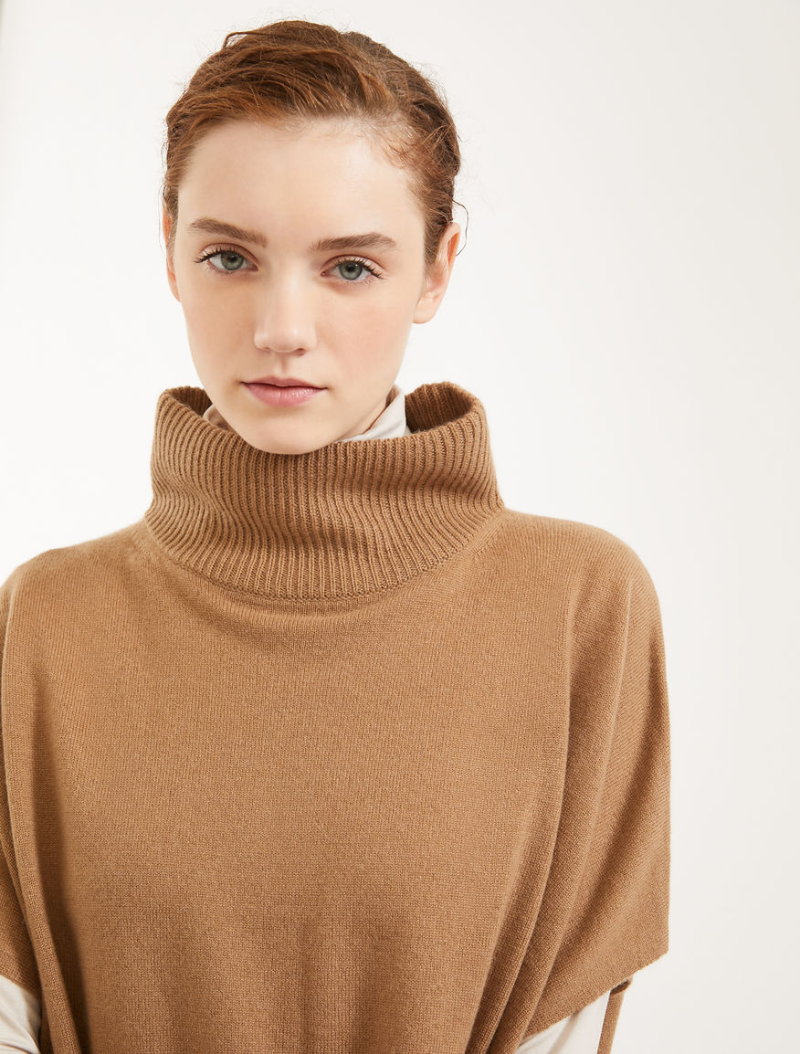 Cashmere blend poncho Weekend Maxmara Cashmere blend poncho Weekend Maxmara