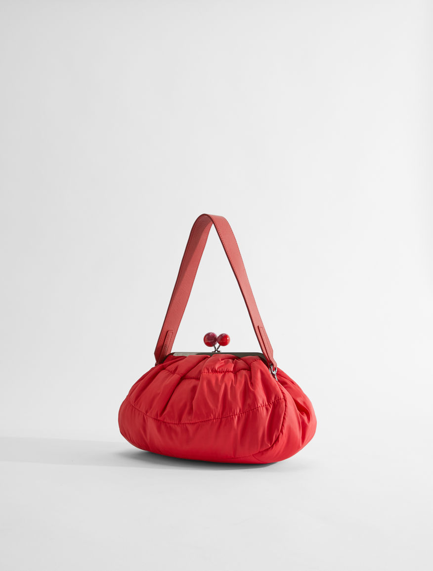 Pasticcino Bag medium in raso tecnico Weekend Maxmara Pasticcino Bag medium in raso tecnico Weekend Maxmara