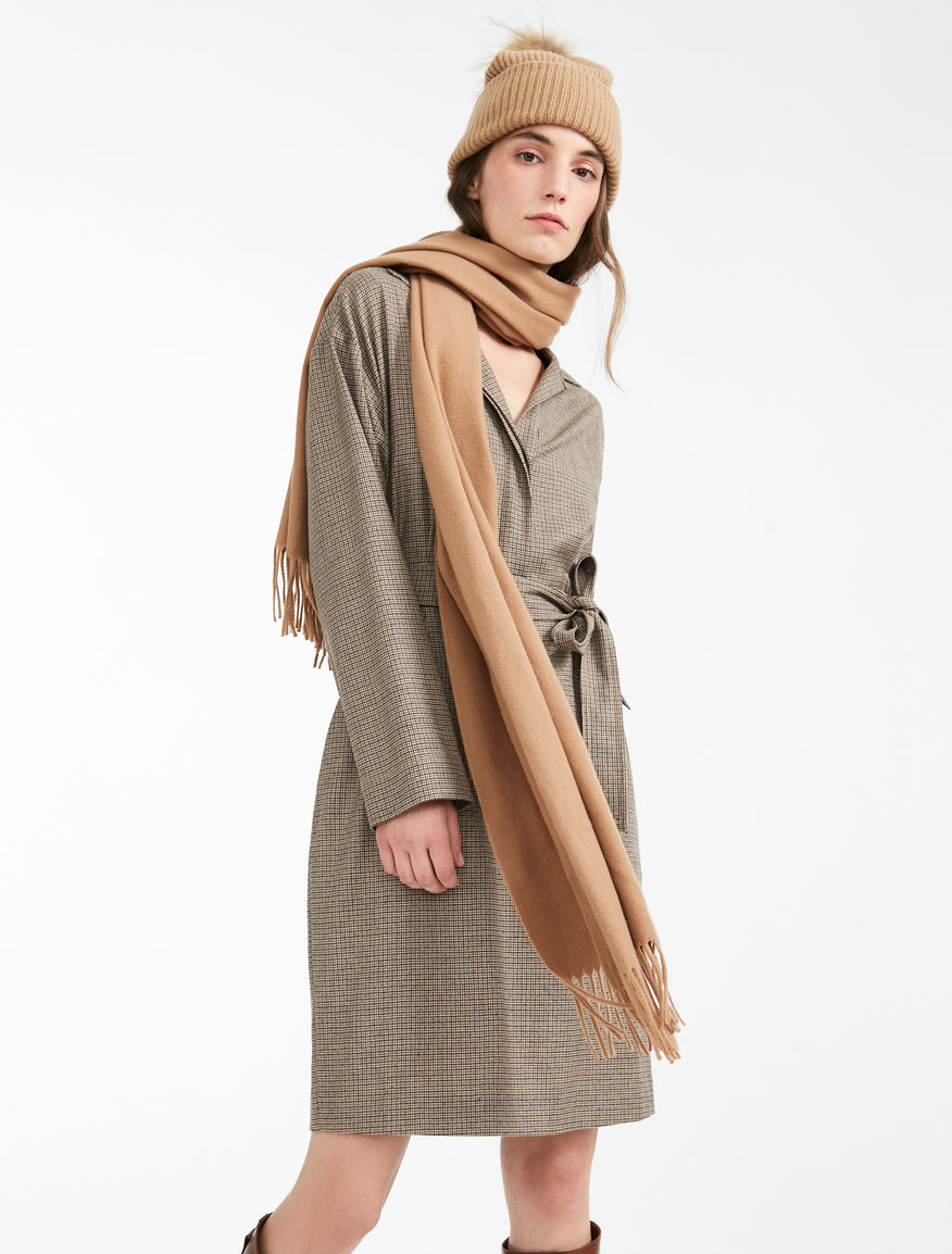 Wool stole Weekend Maxmara Wool stole Weekend Maxmara