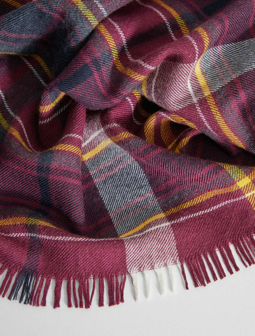 Wool stole Weekend Maxmara Wool stole Weekend Maxmara