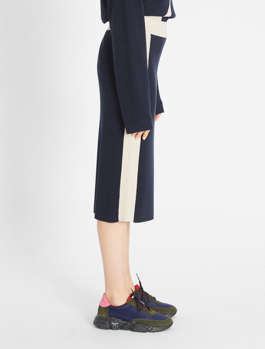 Viscose yarn skirt
Weekend Maxmara Viscose yarn skirt
Weekend Maxmara