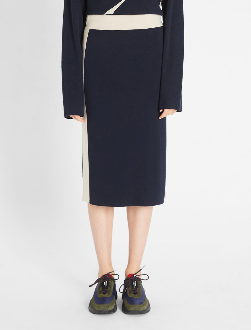Viscose yarn skirt
Weekend Maxmara Viscose yarn skirt
Weekend Maxmara