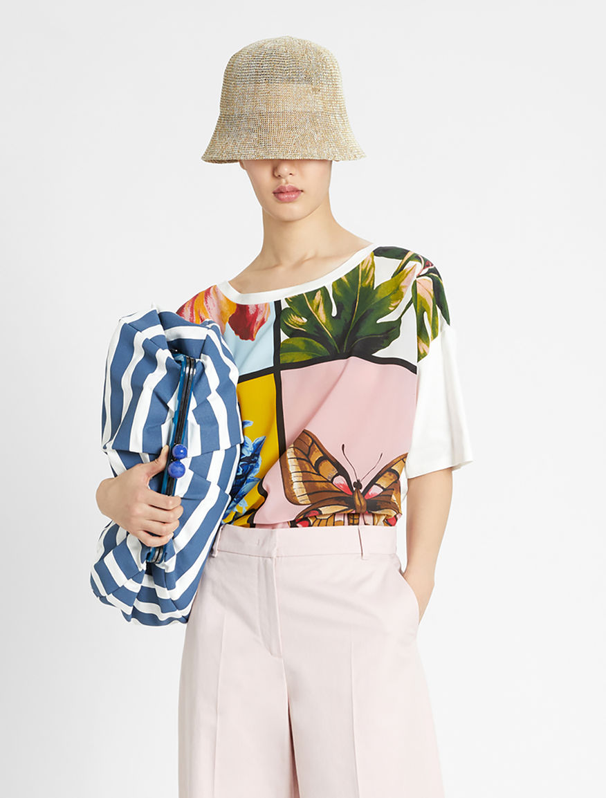 T-shirt in crêpe de Chine di seta Weekend Maxmara T-shirt in crêpe de Chine di seta Weekend Maxmara