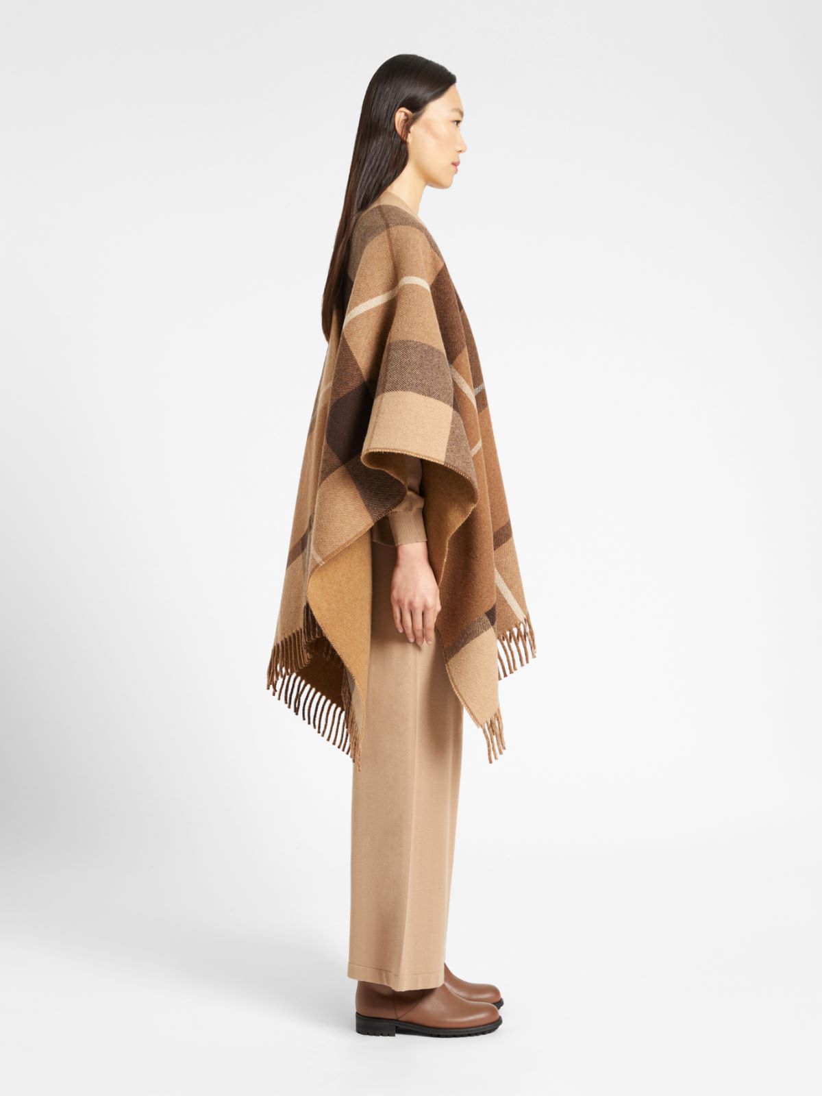 Wool blend cape Weekend Maxmara Wool blend cape Weekend Maxmara