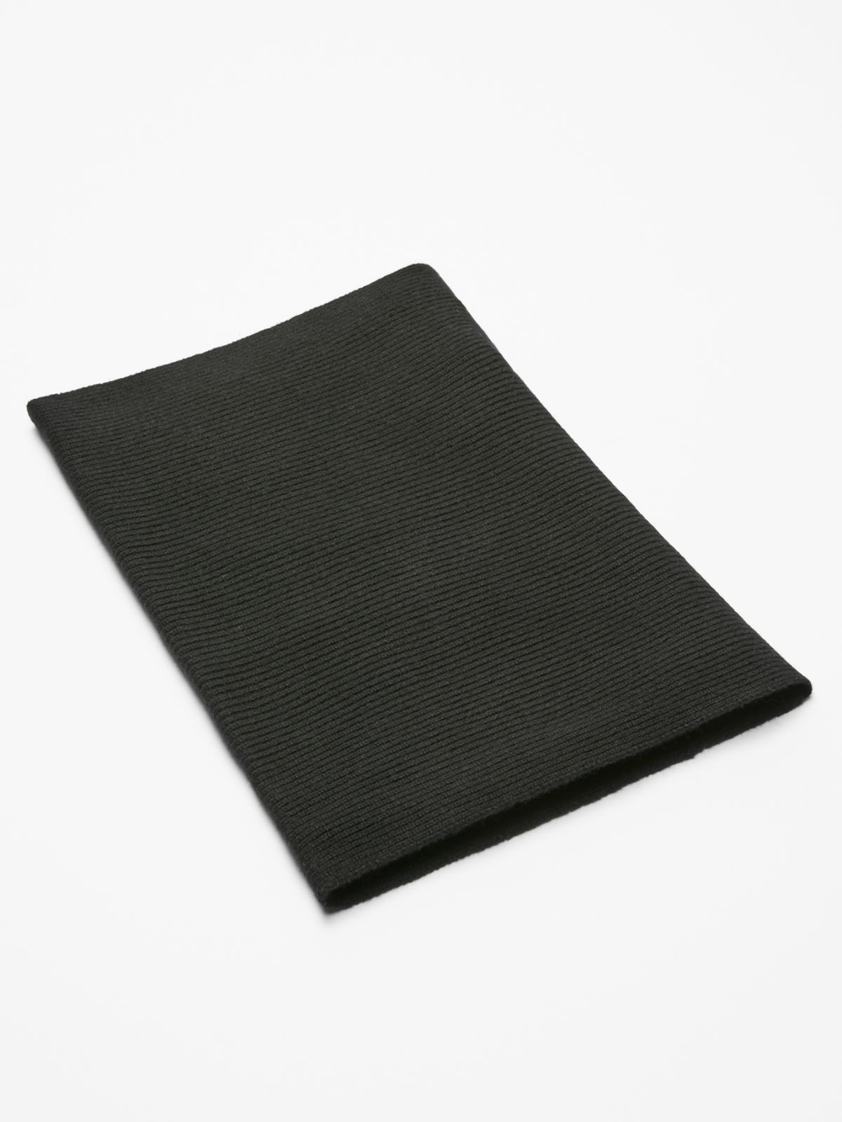 Cashmere stole Weekend Maxmara Cashmere stole Weekend Maxmara