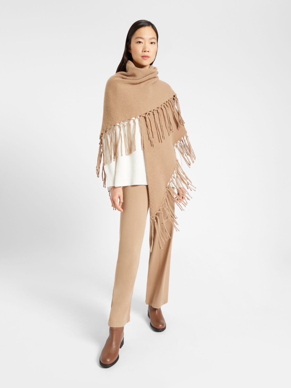Wool triangular handkerchief Weekend Maxmara Wool triangular handkerchief Weekend Maxmara