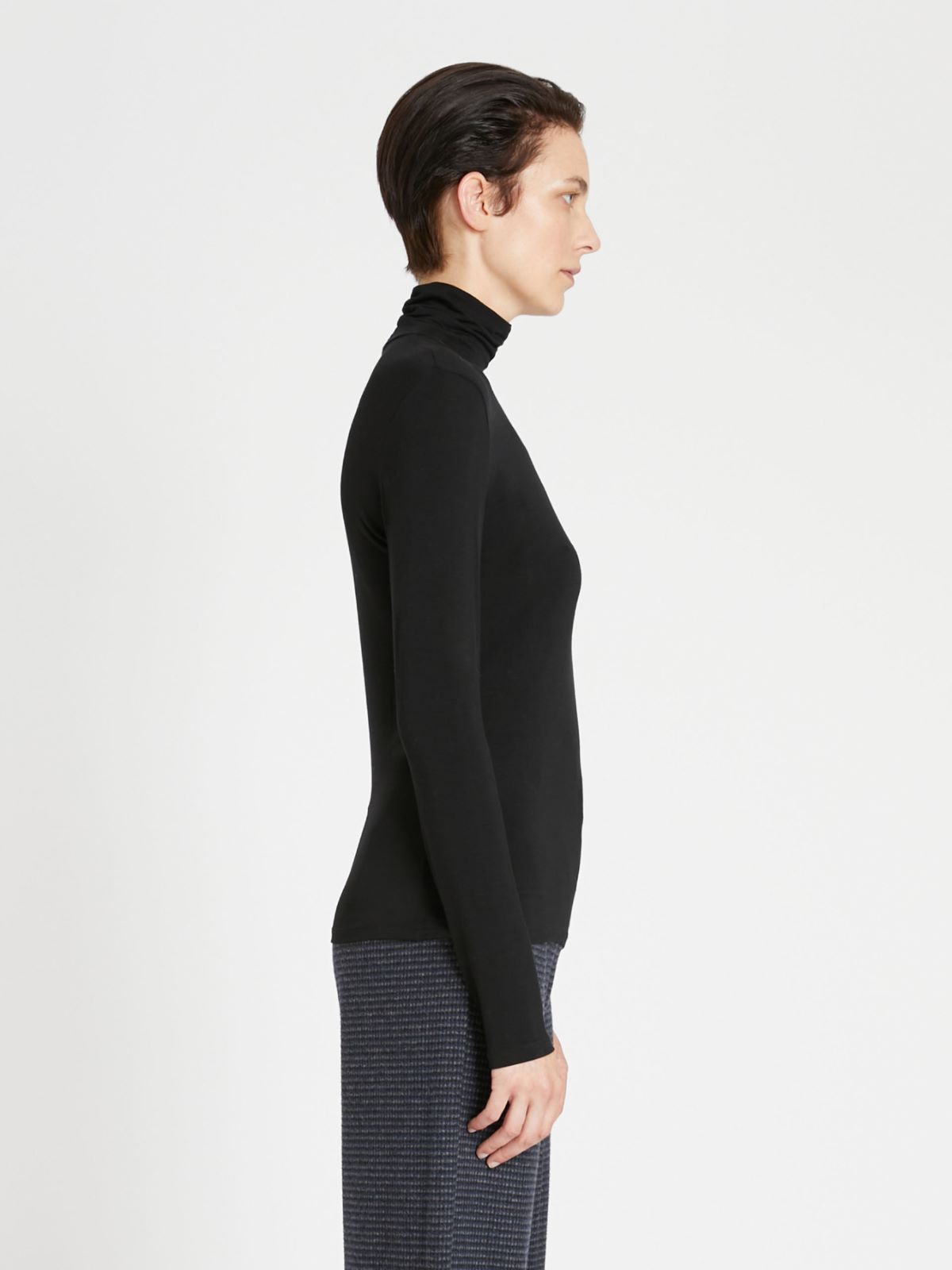 Viscose jersey polo-neck sweater Weekend Maxmara Viscose jersey polo-neck sweater Weekend Maxmara