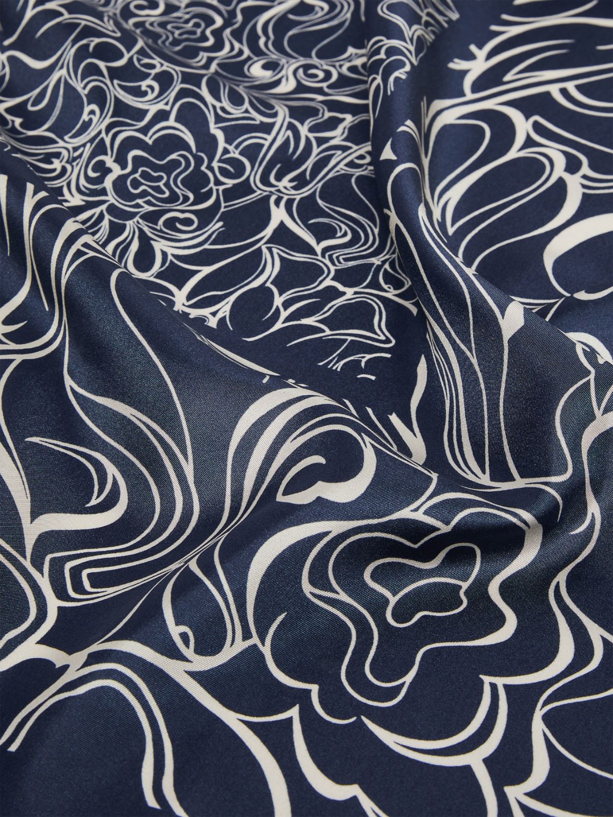 Scarf Print Silk Blouse S/M – OMNIA