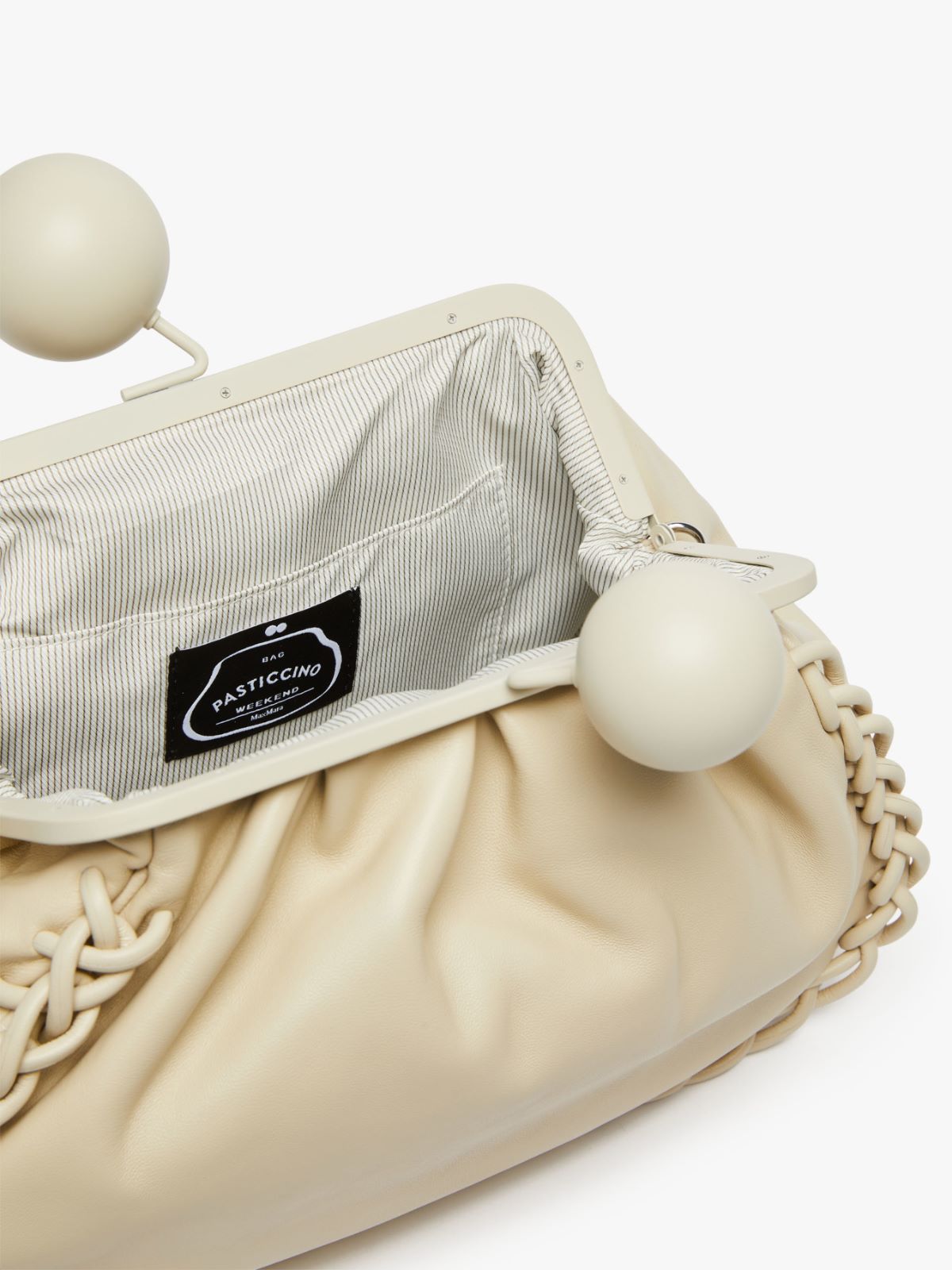 Medium leather Pasticcino Bag, ivory | Weekend Max Mara