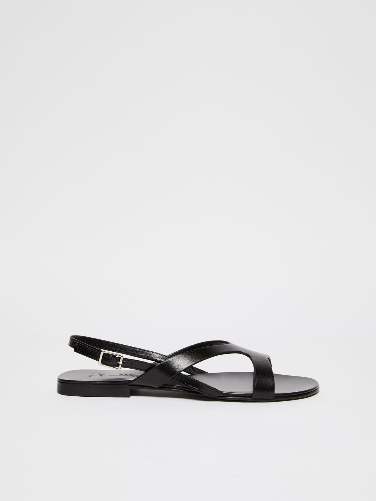 Flat leather sandals, black | Weekend Max Mara
