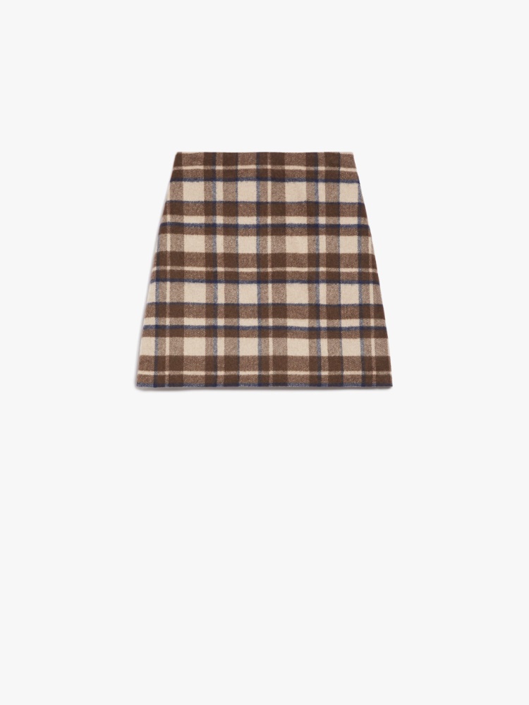 Elegant Skirts, Mini Skirts, Full and Midi Skirts | Weekend Max Mara