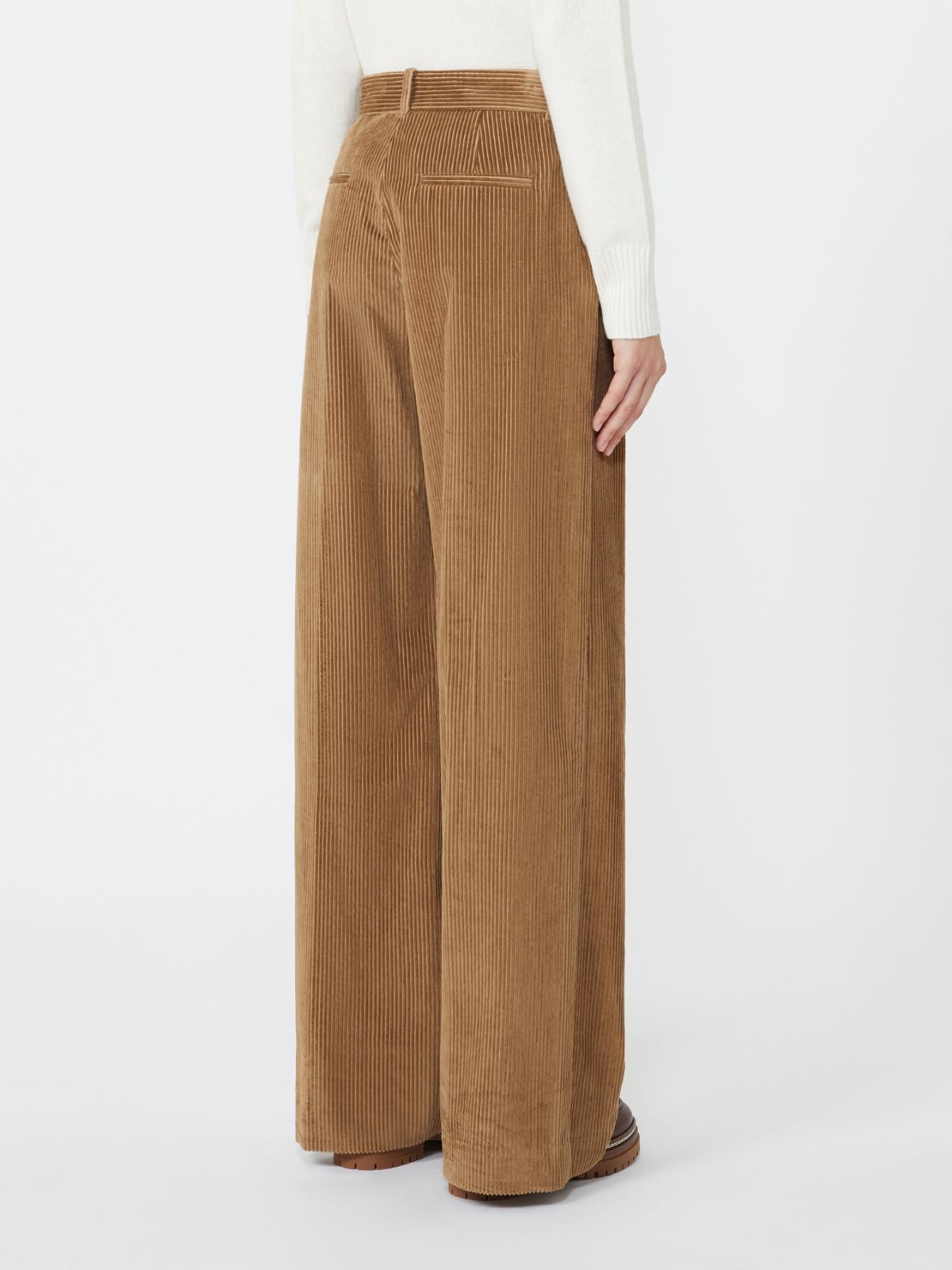 Wide-leg corduroy trousers - HAZELNUT BROWN - Weekend - 3