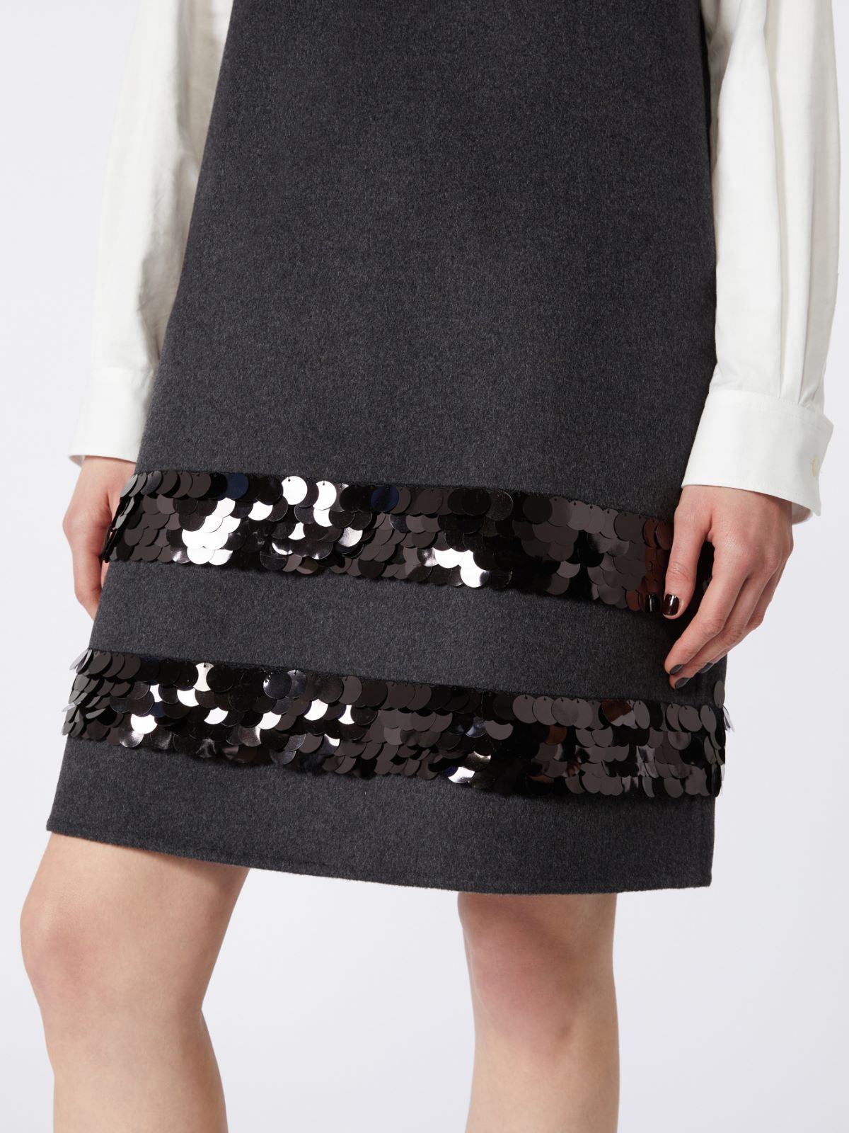 Short dress in wool and sequins - DARK GREY - Weekend - 5