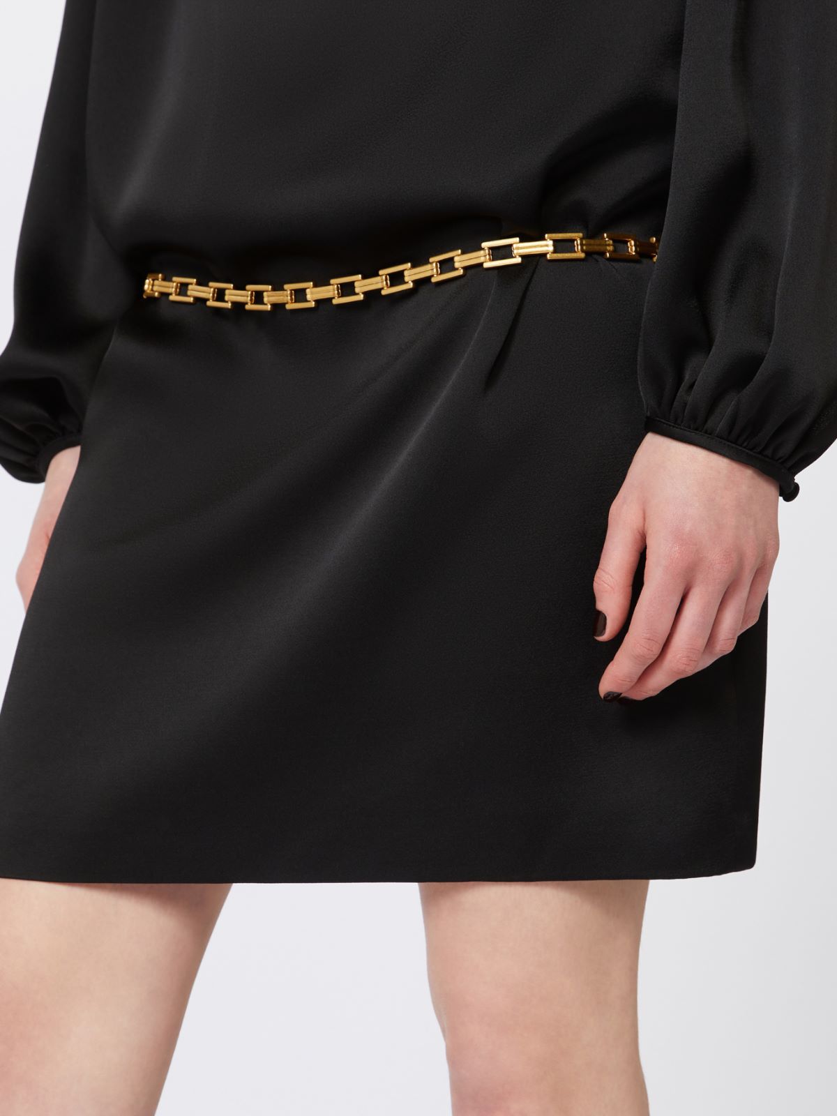 Minidress in shiny envers satin - BLACK - Weekend - 4