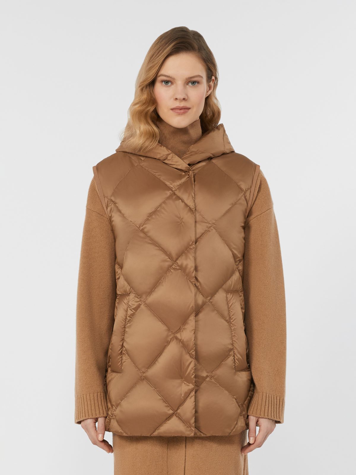 Gilet in water-repellent tech fabric - CAMEL - Weekend - 2