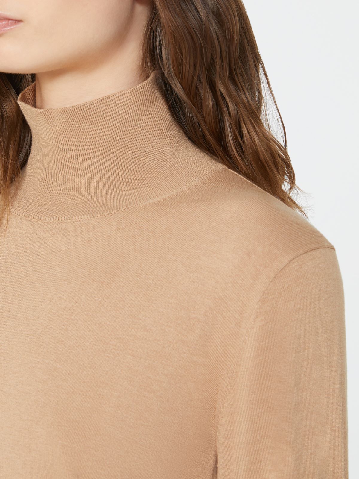 Wool and silk knit turtleneck - CAMEL - Weekend - 5