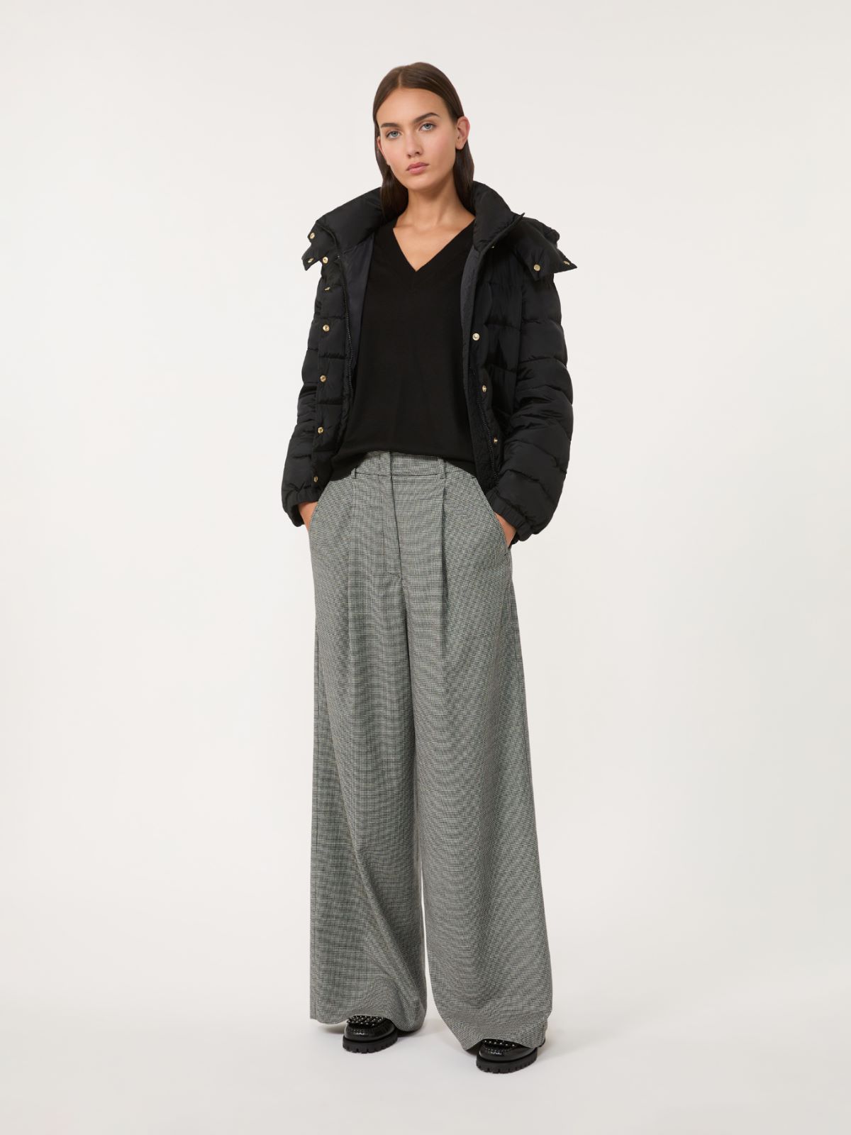 Wool and cashmere V-neck jumper - BLACK - Weekend