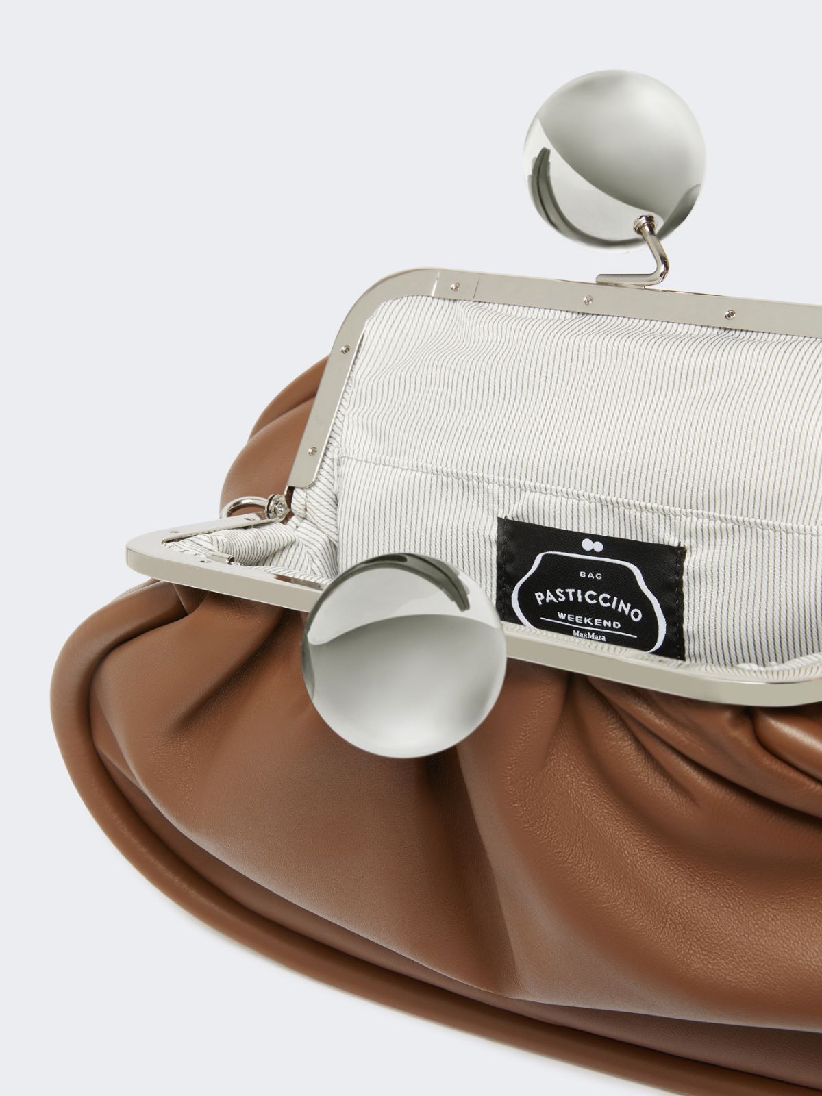 Medium Pasticcino Bag in glossy nappa leather - TOBACCO - Weekend - 6