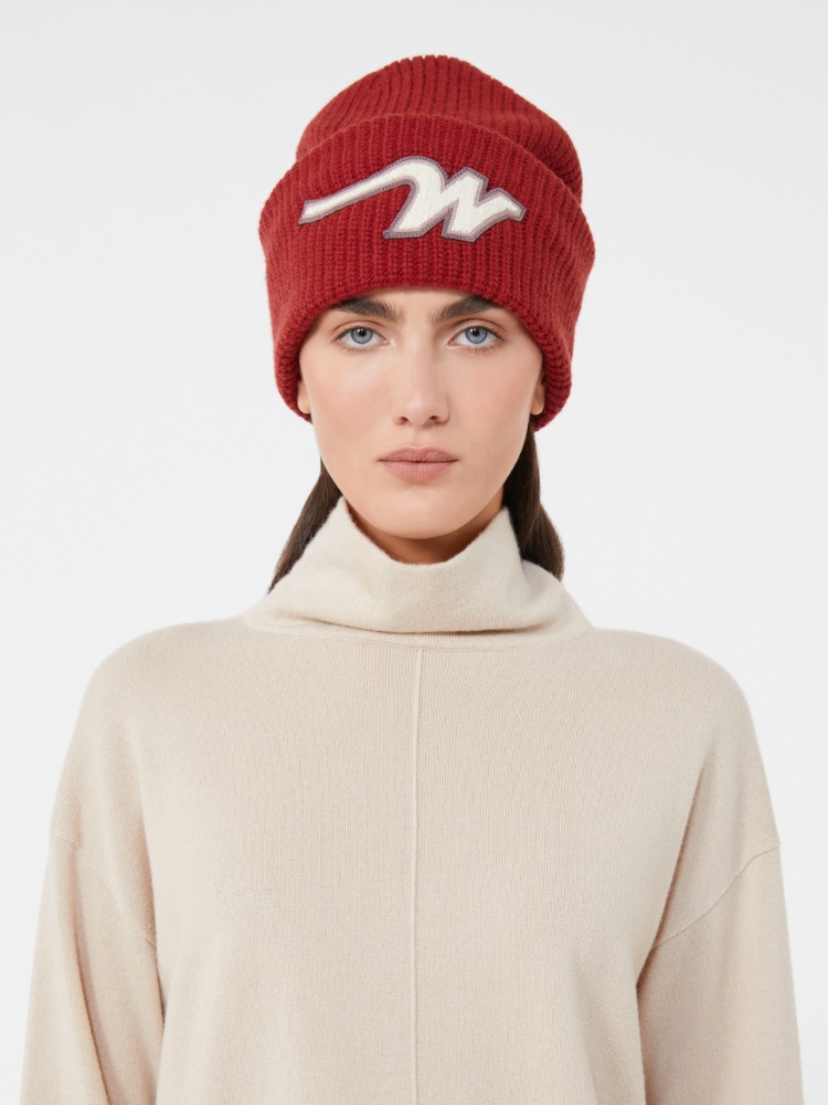 Wool beanie - BERRY RED - Weekend - 2