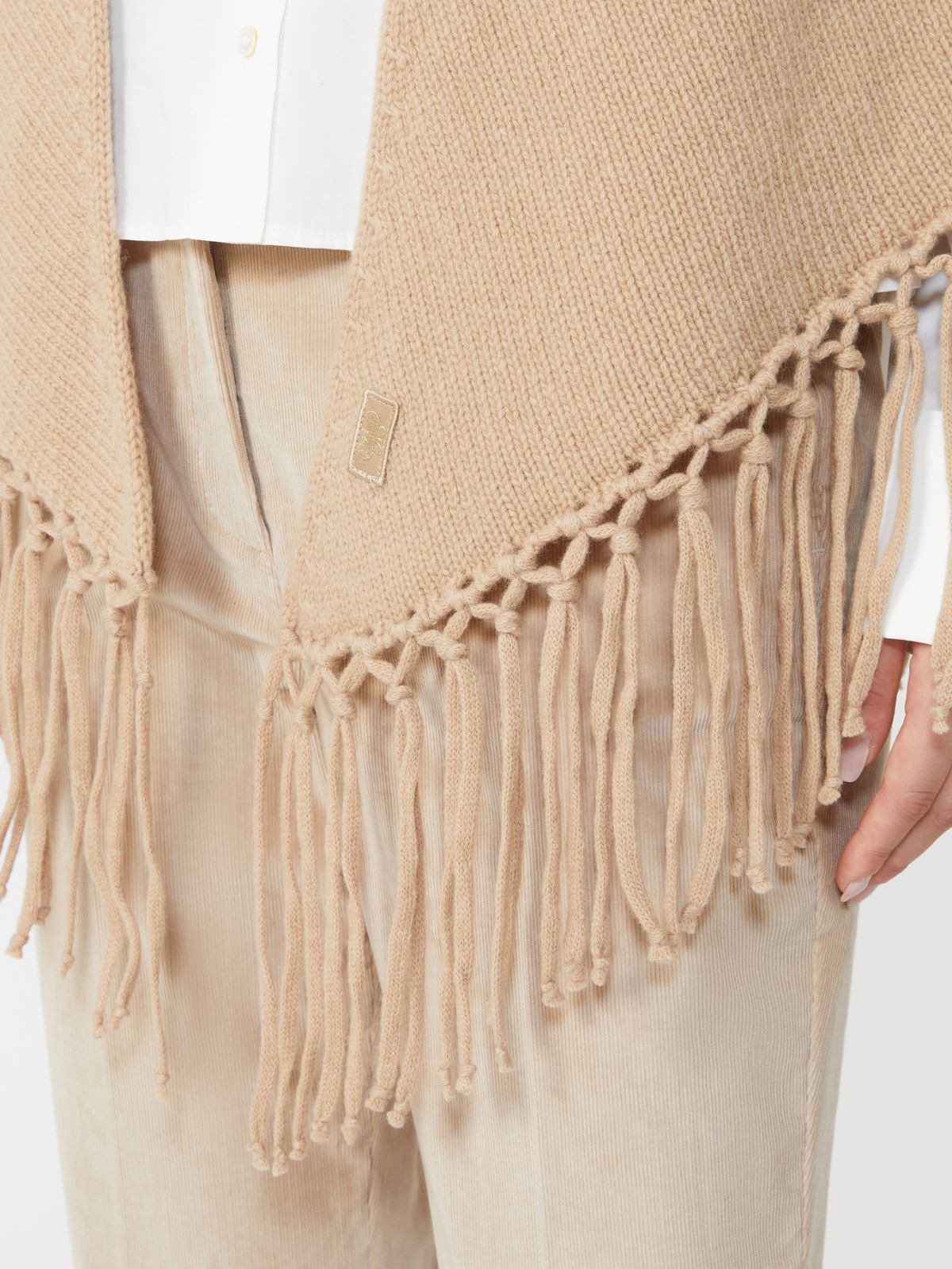 Wool shawl with fringes - CAMEL - Weekend - 4
