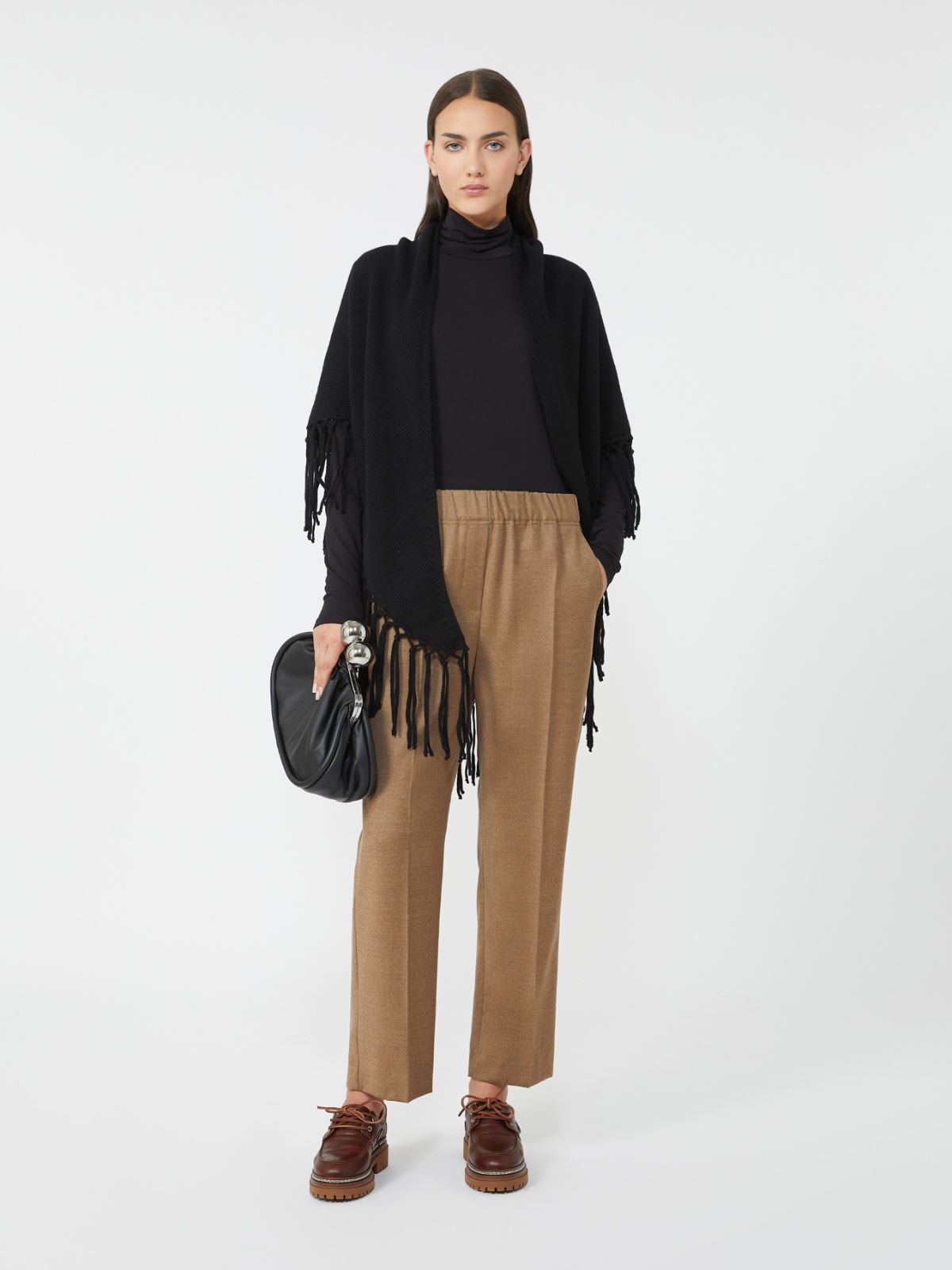 Wool shawl with fringes - BLACK - Weekend