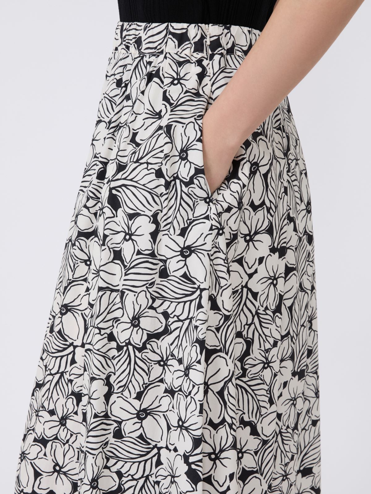 Printed poplin pleated skirt - BLACK - Weekend - 4