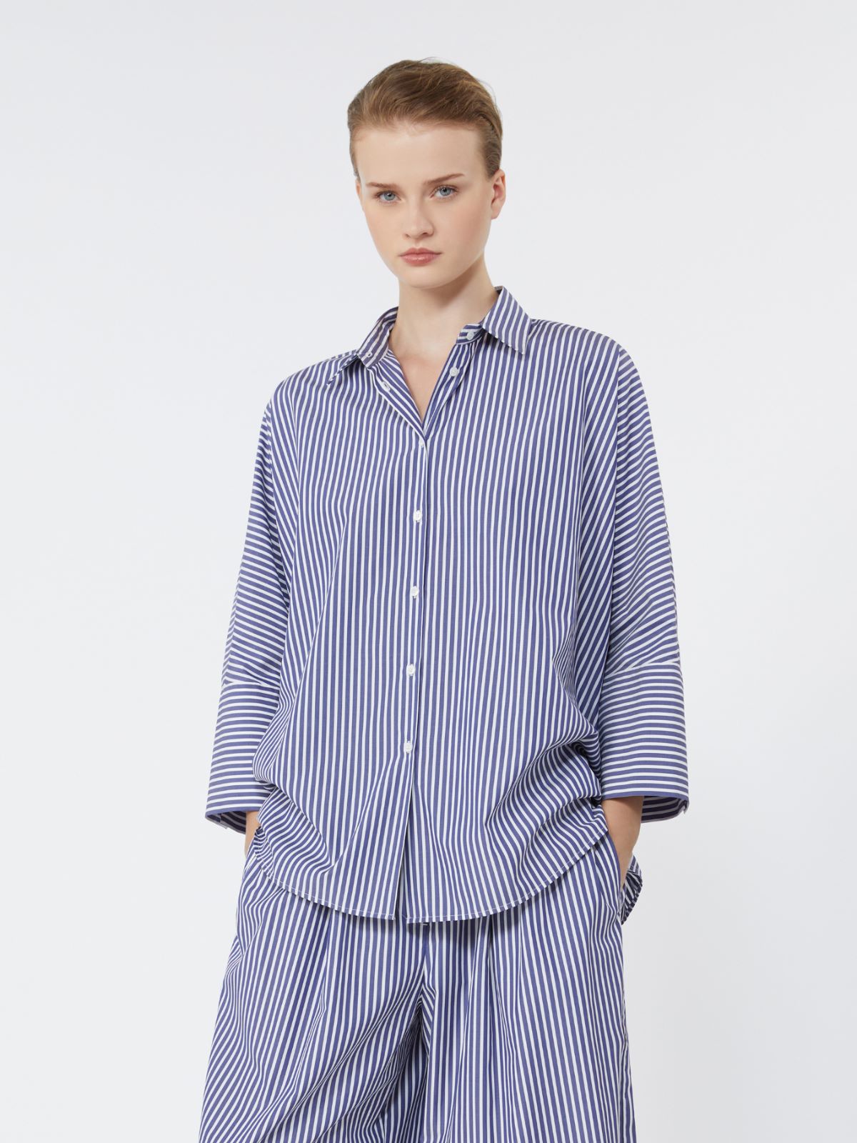 Cotton poplin oversize shirt - NAVY - Weekend - 4