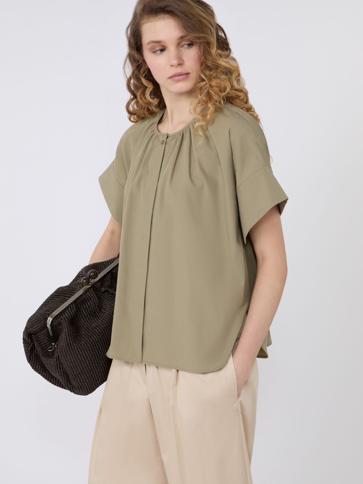 Cotton poplin crew-neck shirt - OLIVE GREEN - Weekend - 4