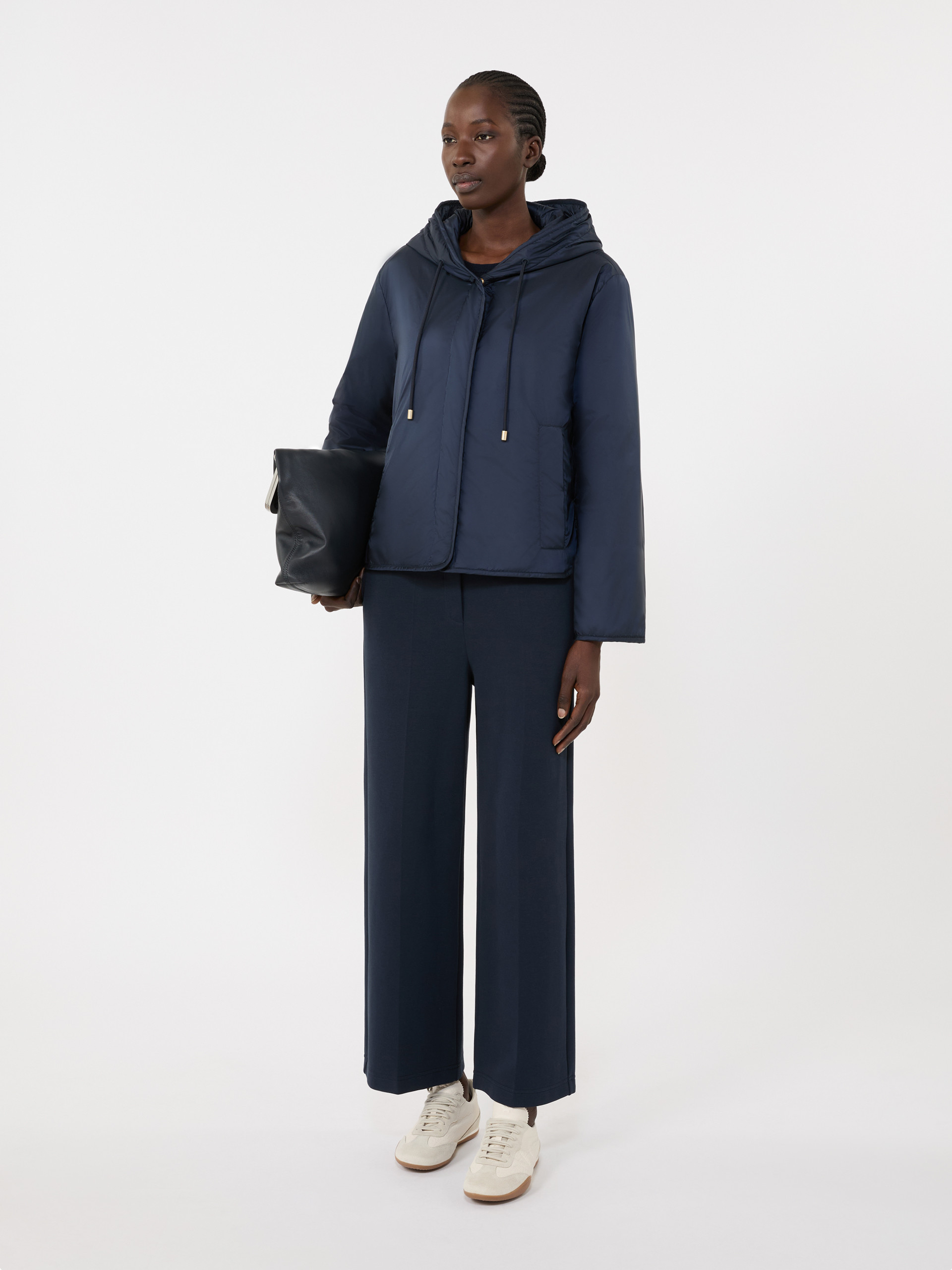 MaxMara WEEKEND マックスマーラ　ジャケット　ネイビー　フード Padded, hooded jacket in water-repellent canvas, navy | Weekend