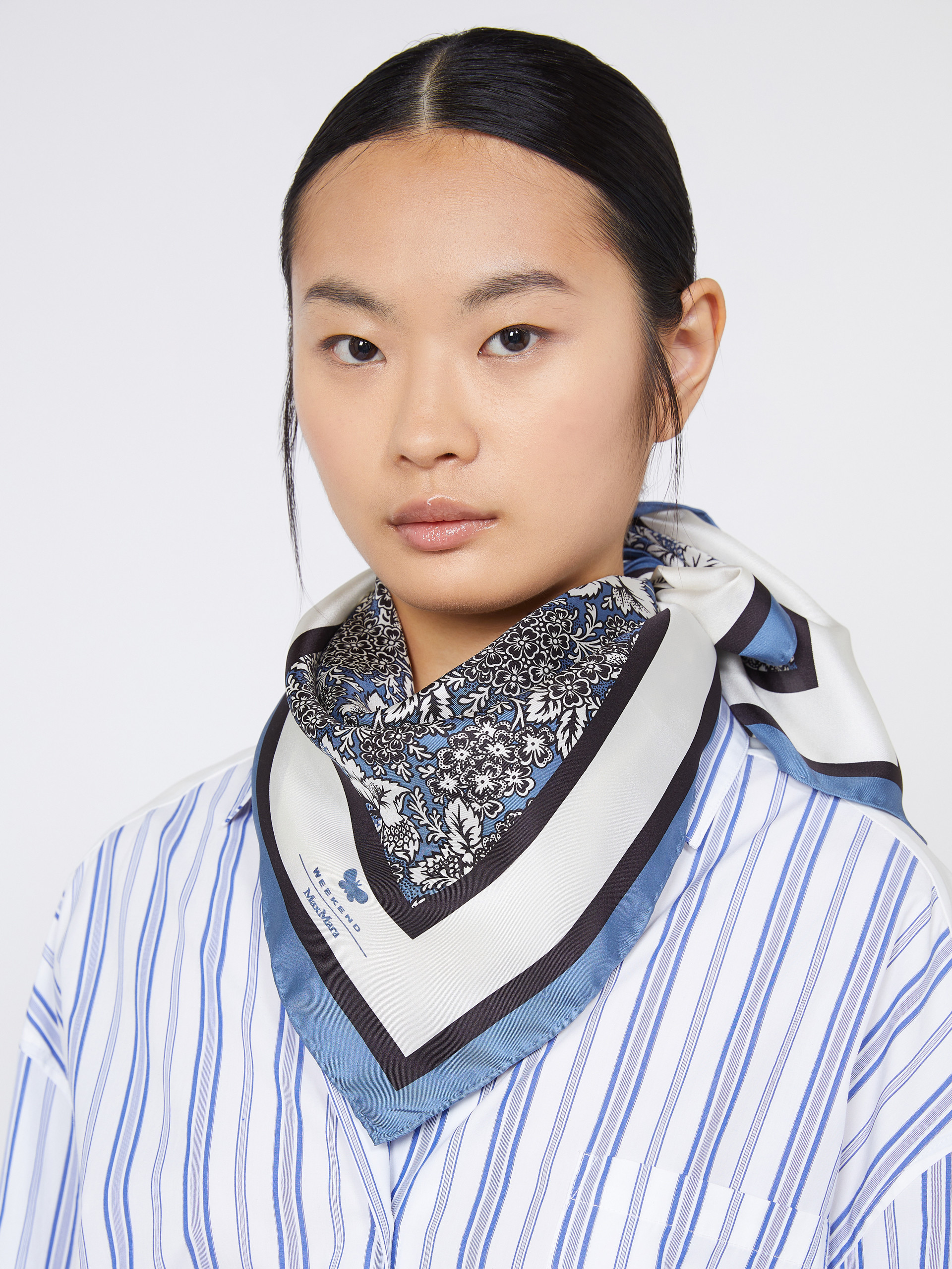 Printed silk foulard - CHINA BLUE - Weekend Max Mara - 5