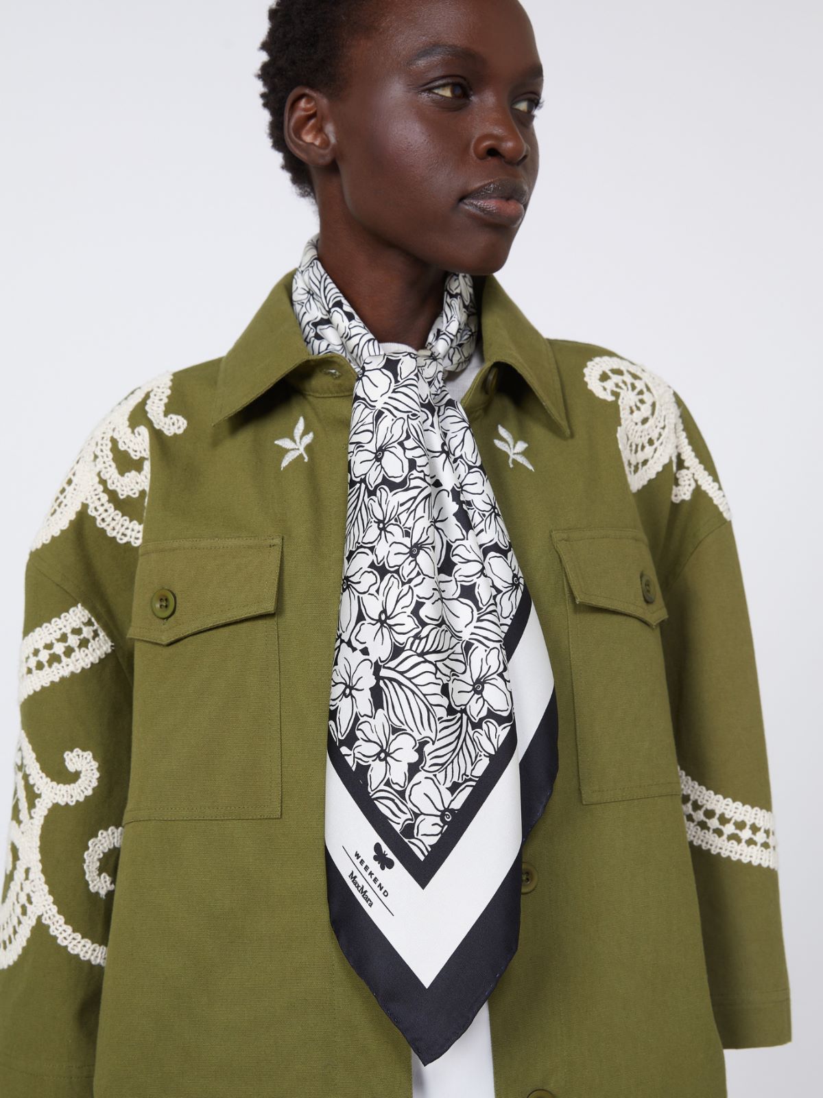 Printed silk foulard - OPTICAL WHITE - Weekend - 5