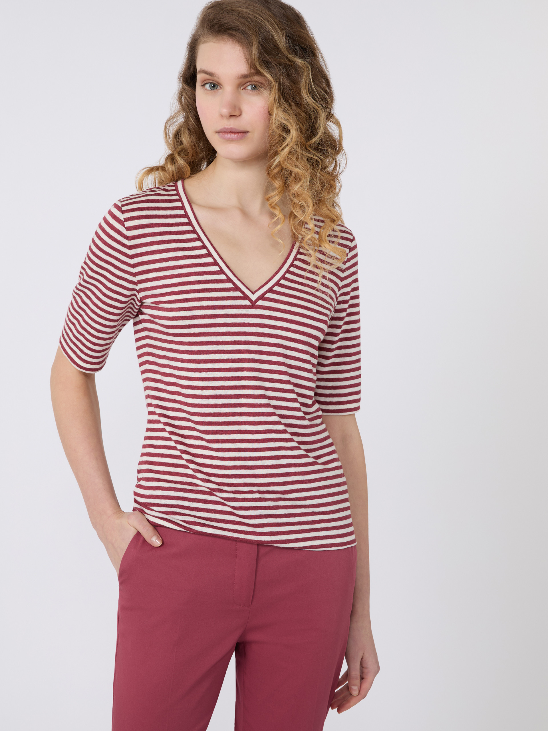 Stretch linen jersey V-neck T-shirt - CHERRY - Weekend Max Mara - 4