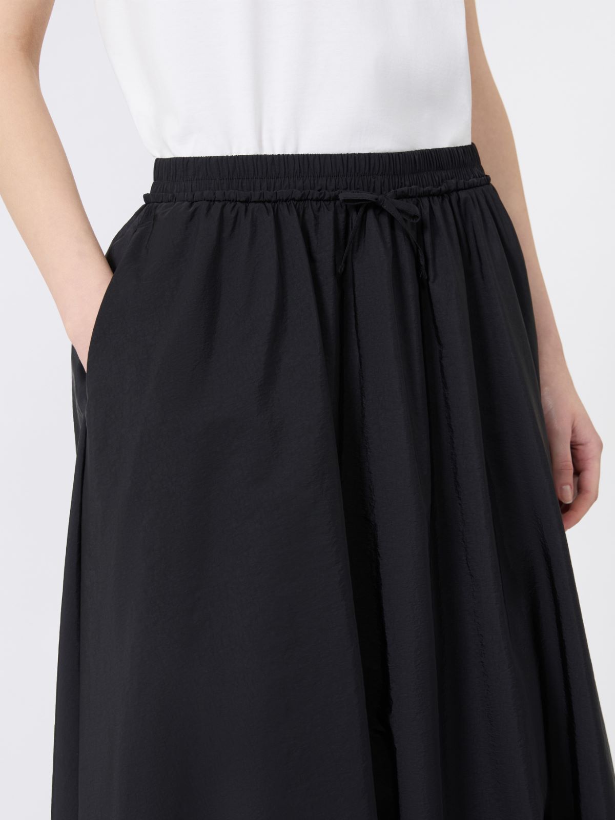 Gonna lunga in tela antigoccia - Weekend Max Mara - 4