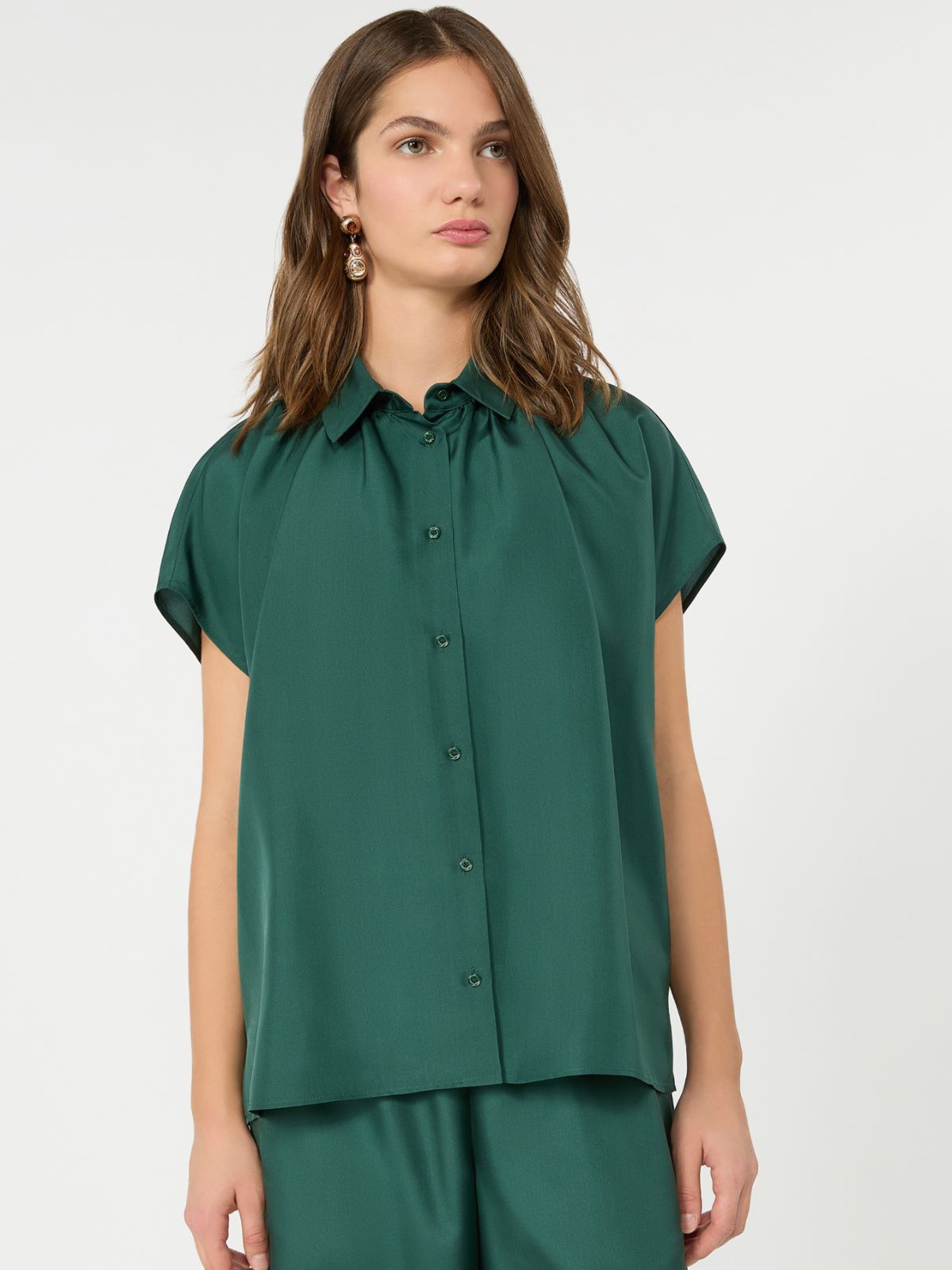 Loose shirt in habotai silk - DARK GREEN - Weekend Max Mara - 4